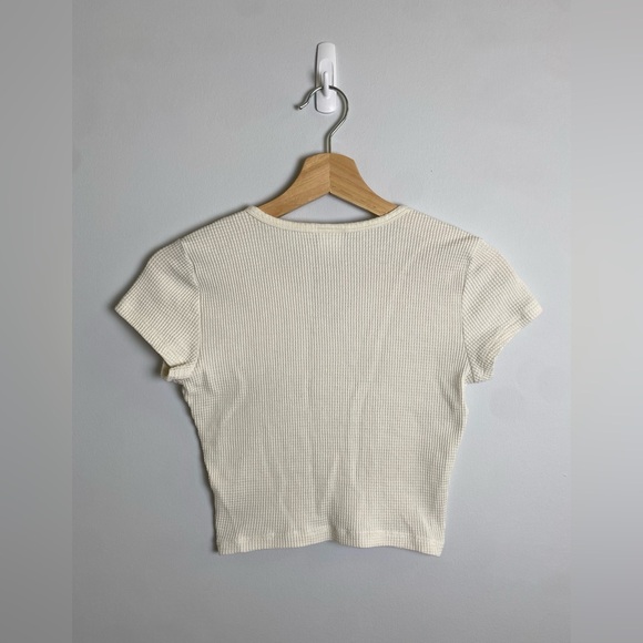ARITZIA (TNA) Waffle Notch T-Shirt (Size Small) - Picture 2 of 5